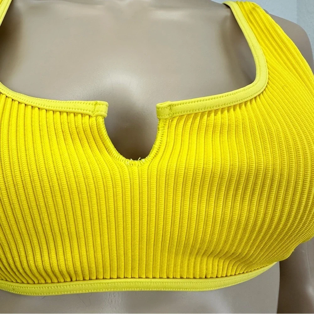 Hollister Yellow Ribbed Bikini Top siz M